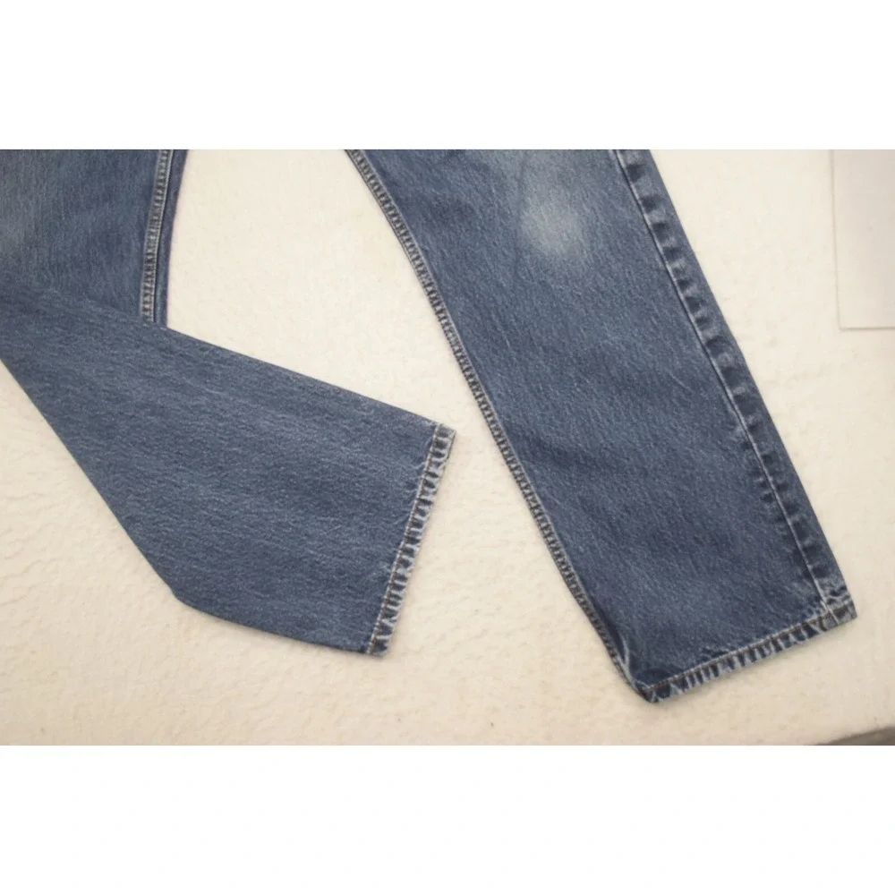Levis waist 19